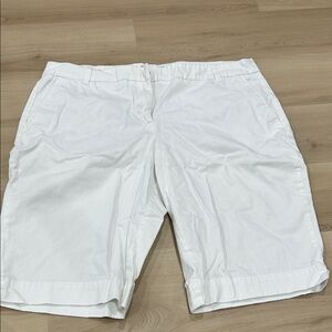 White Cotton Blend Casual Bermuda Shorts. Size 16